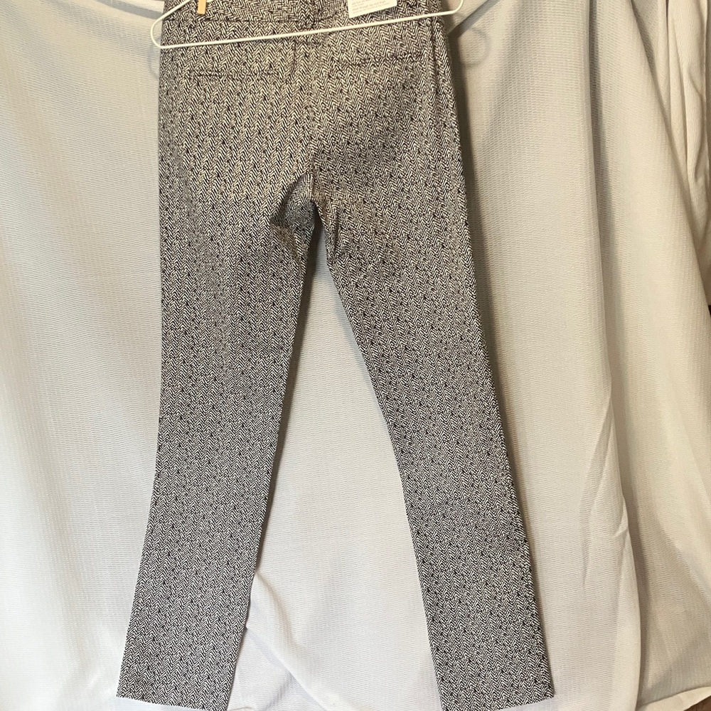 Calvin Klein Monochrome Abstract Design - Picture 5 of 9